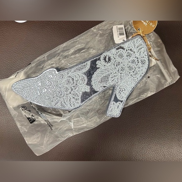 Cinderella Bath and Body Works X Disney: Coin Purse Keychain. Brand New-2025 - Picture 1 of 9